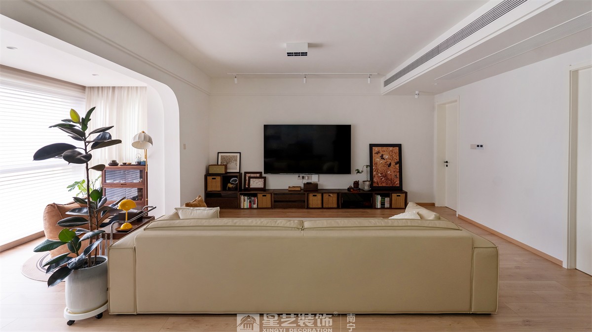 金科博翠山180平中古風(fēng)裝修客廳完工實(shí)景圖