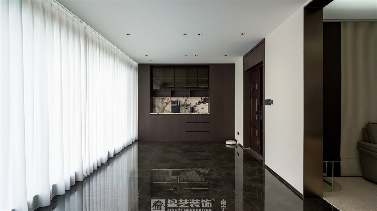 保利君悅灣200平輕奢陽臺裝修完工實(shí)景圖