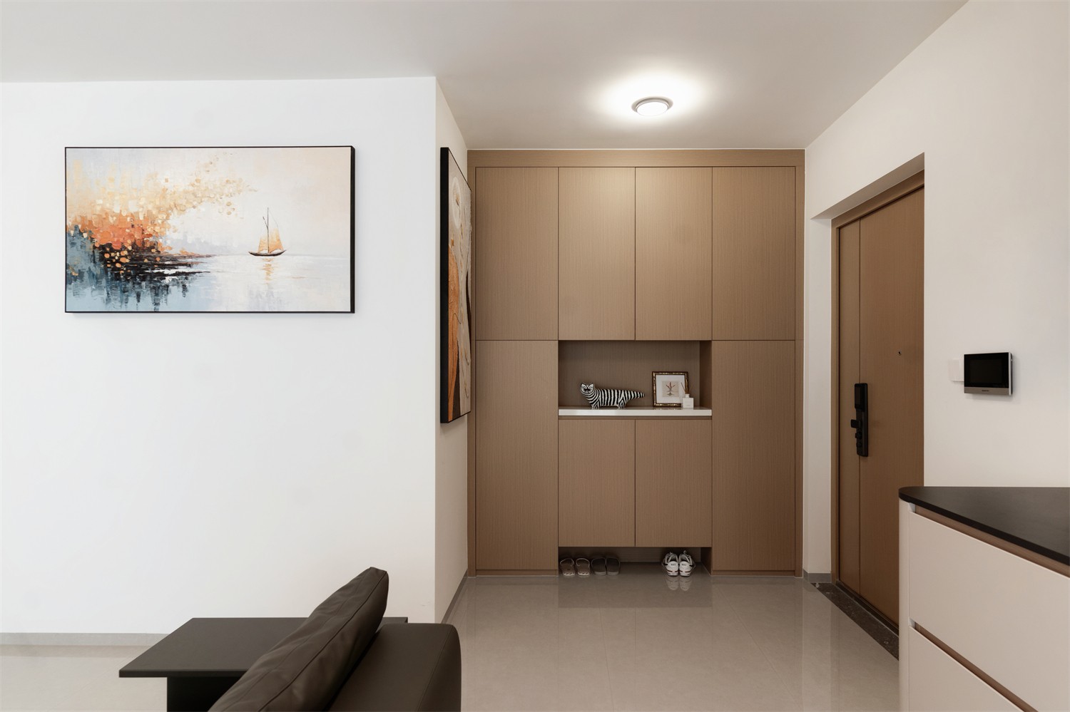 上水灣155平現(xiàn)代風(fēng)格入戶裝修實(shí)景圖