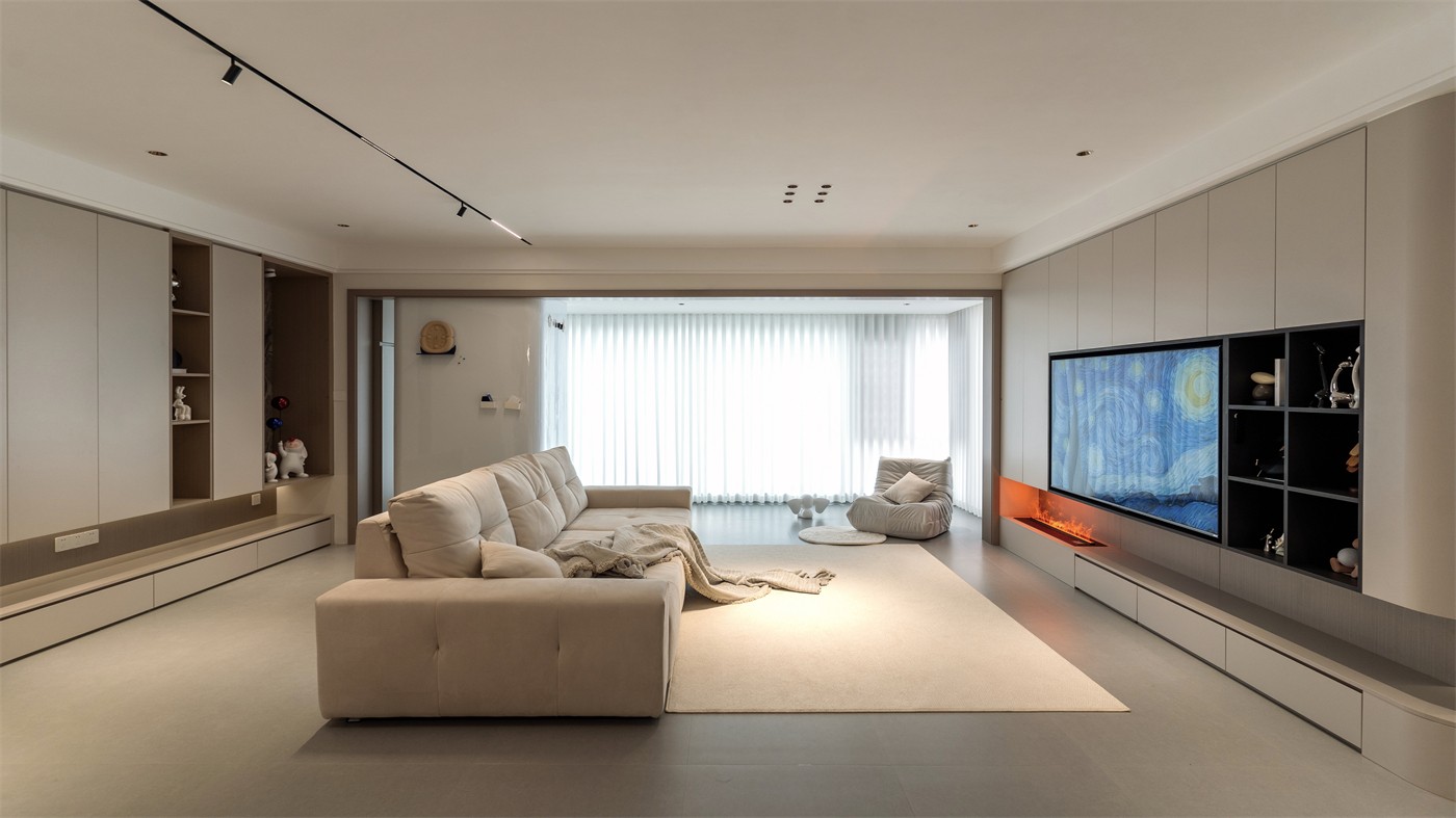 保利天悅臺(tái)143平現(xiàn)代風(fēng)格客廳裝修實(shí)景圖