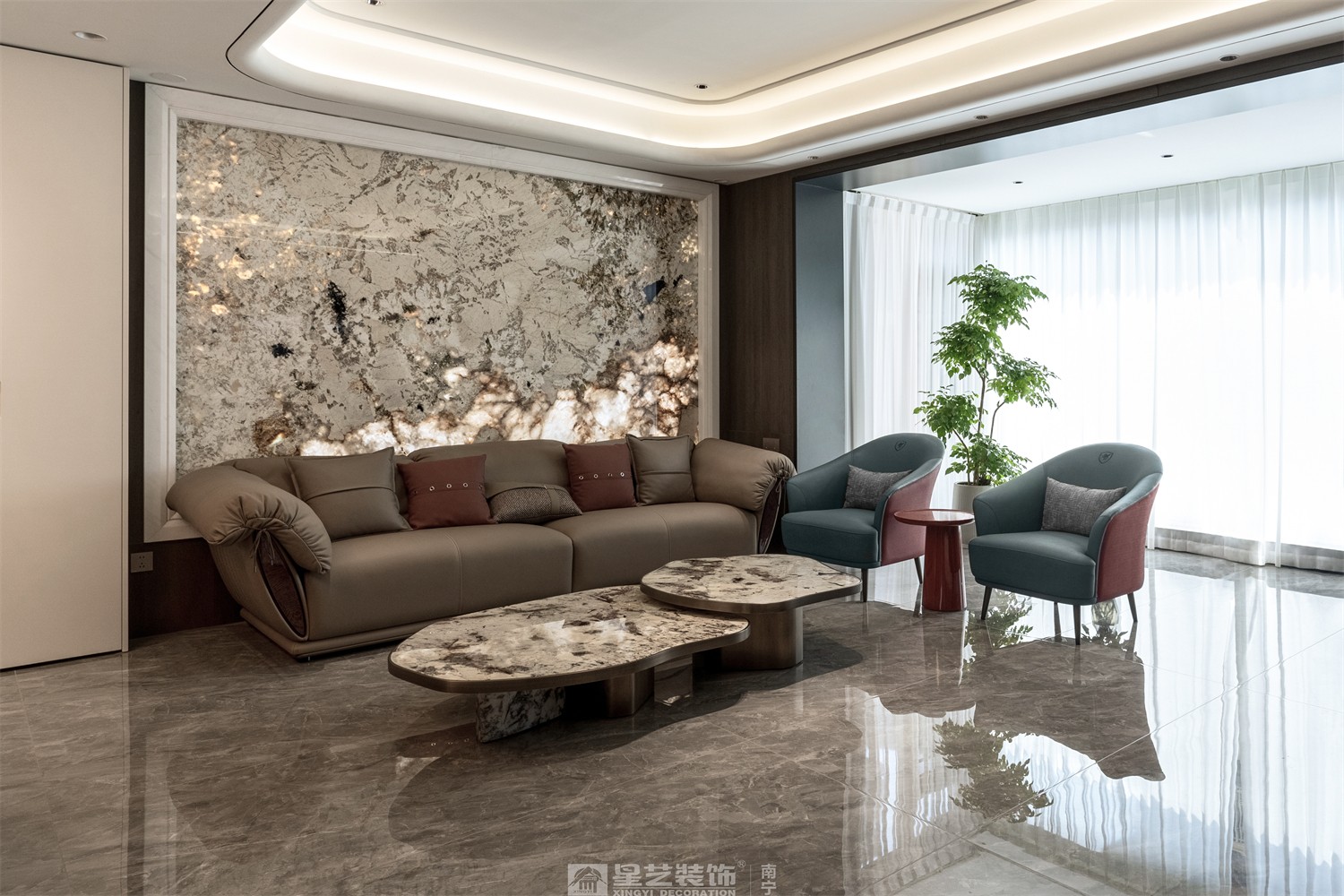 建發(fā)五象印月300平現(xiàn)代輕奢客廳裝修效果圖