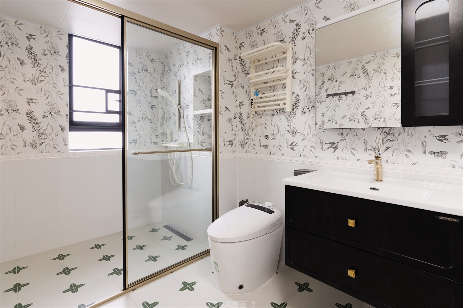 華潤(rùn)中山府113平法式中古衛(wèi)生間裝修完工實(shí)景圖