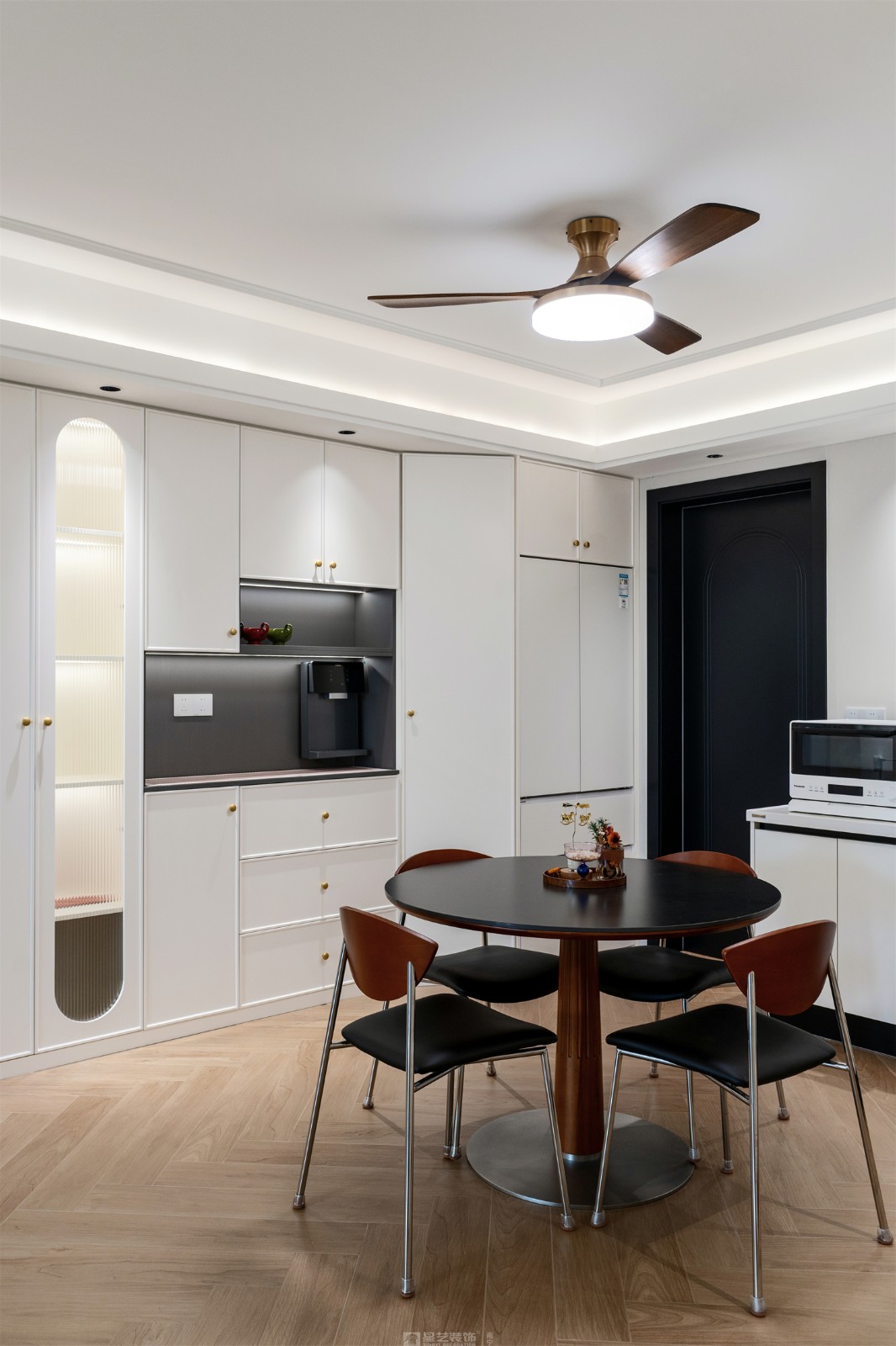 華潤(rùn)中山府113平法式中古餐廳裝修完工實(shí)景圖