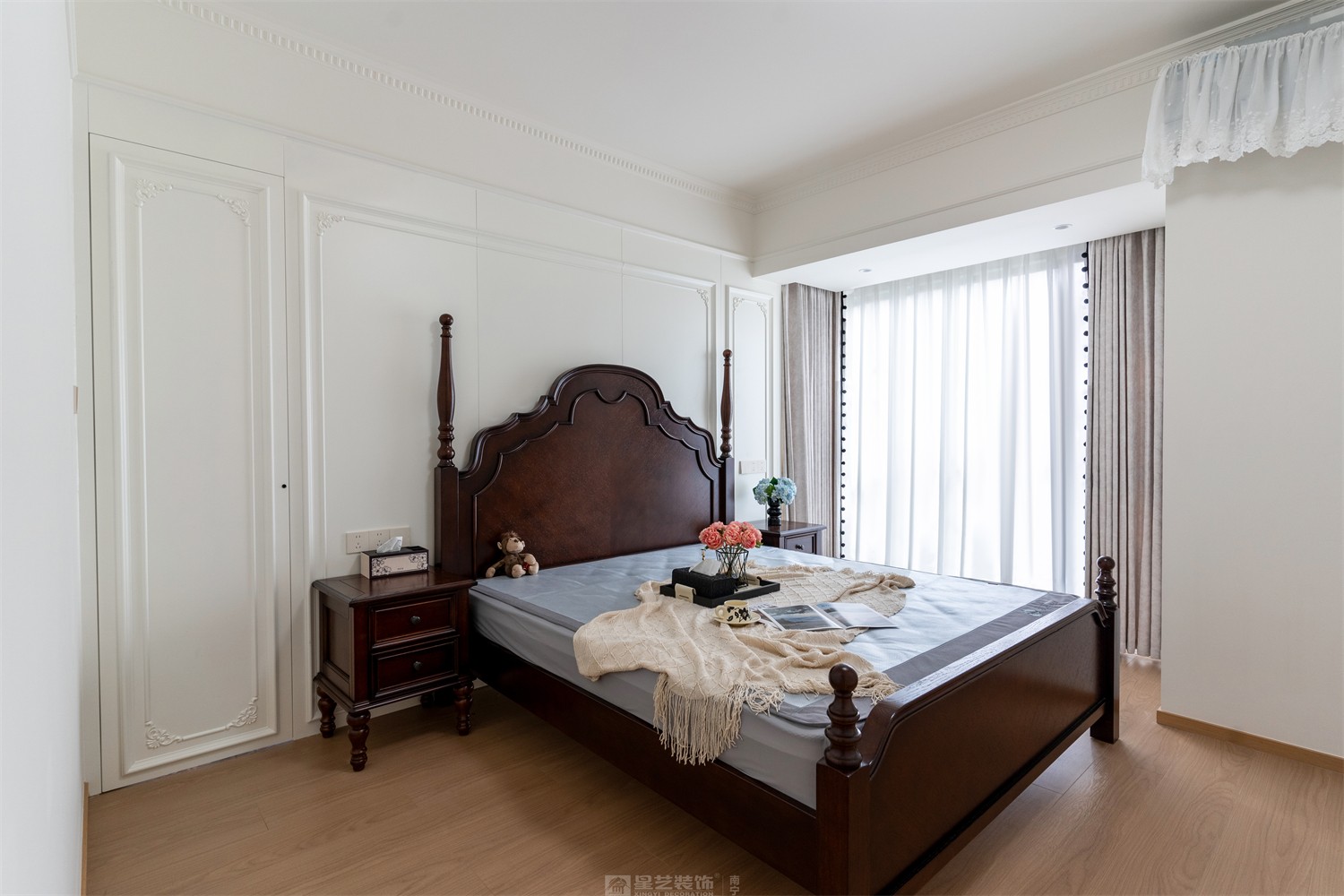 東方尊府118平中古風(fēng)臥室裝修完工實(shí)景圖
