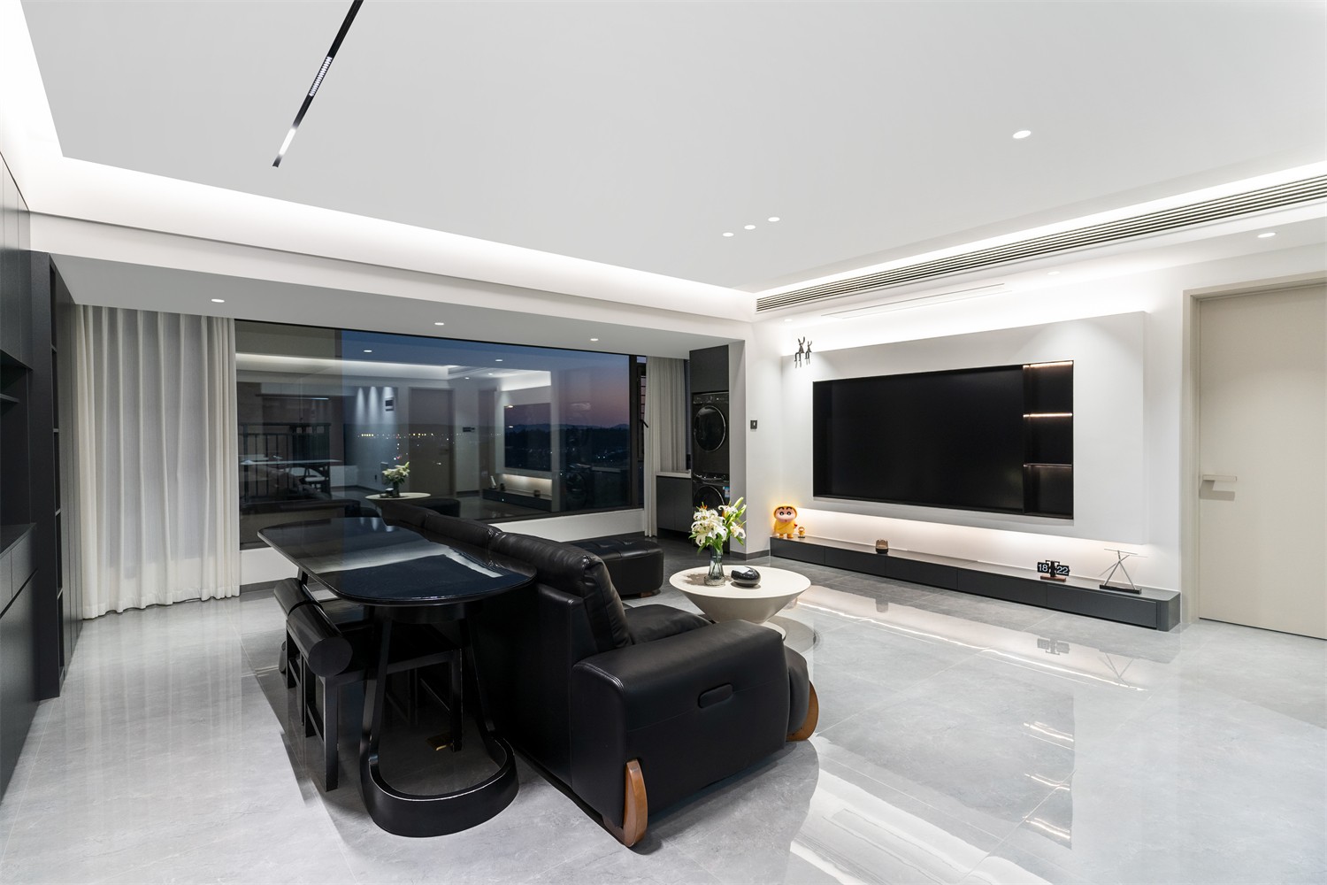 錦云湖光118平現(xiàn)代簡約客廳裝修實景圖